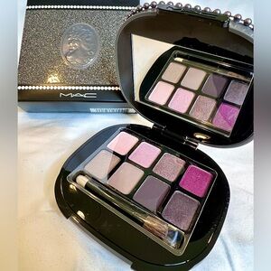 New in Box! Mac Cosmetics Limited Edition Plum Keepsake Eyeshadow Palette